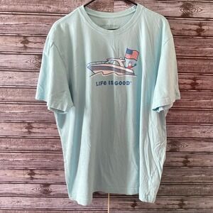 Life Is Good Men's Short-Sleeved Crusher Tee Size XL Blue Boat American Flag